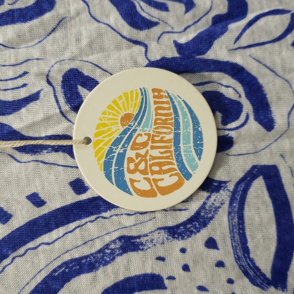 C & C California NWT 100% Linen Blue and White Patterned Top - Picture 3 of 6